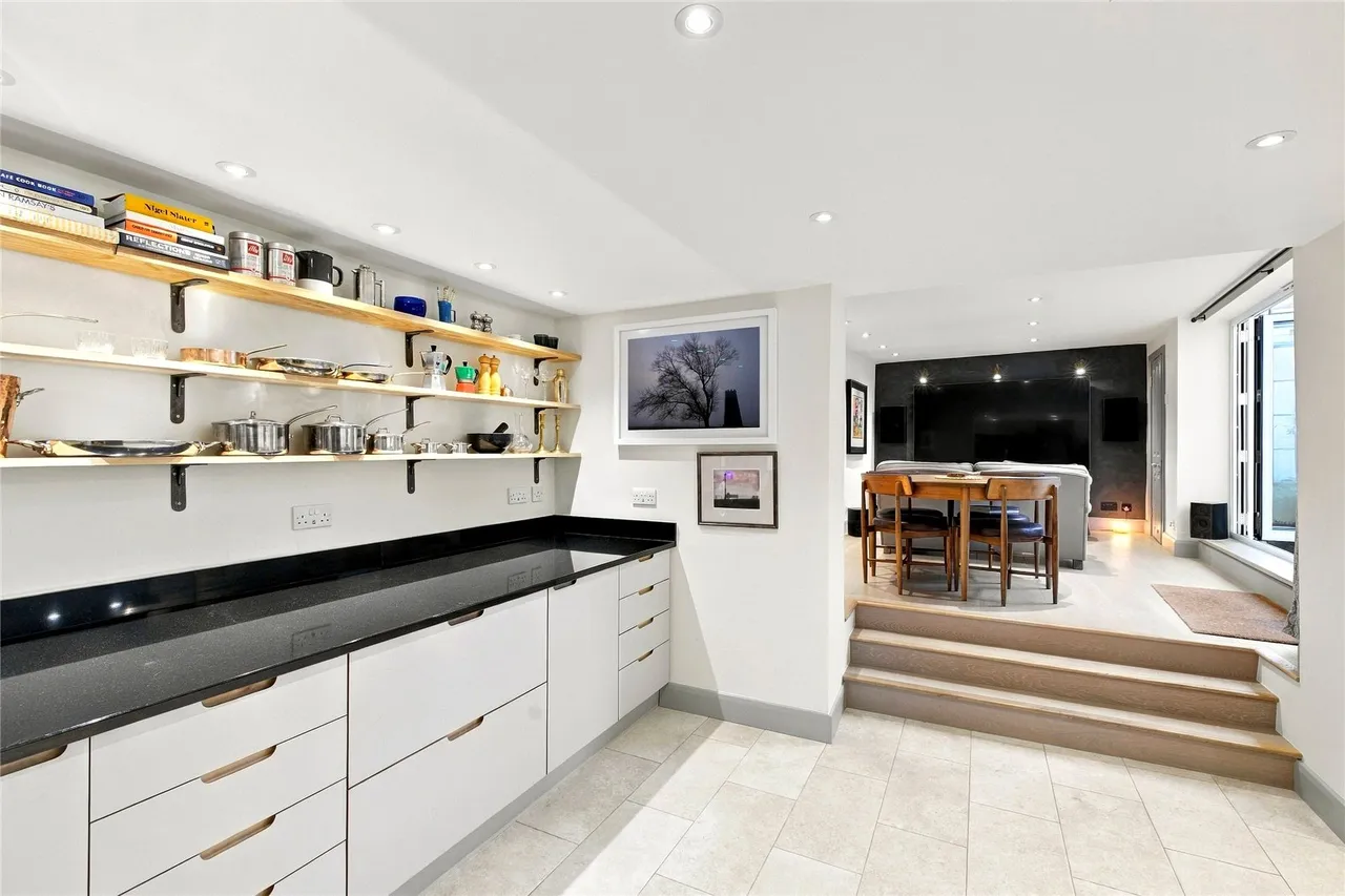 Fulham Road, London, SW10, photo 7