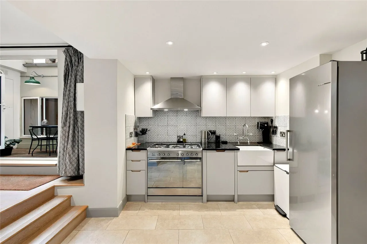 Fulham Road, London, SW10, photo 5