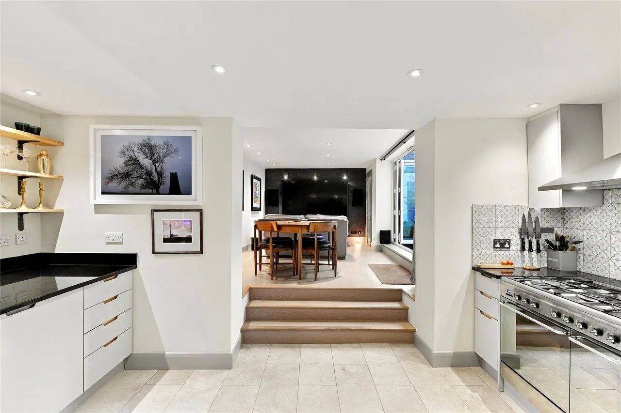 Fulham Road, London, SW10, photo 6