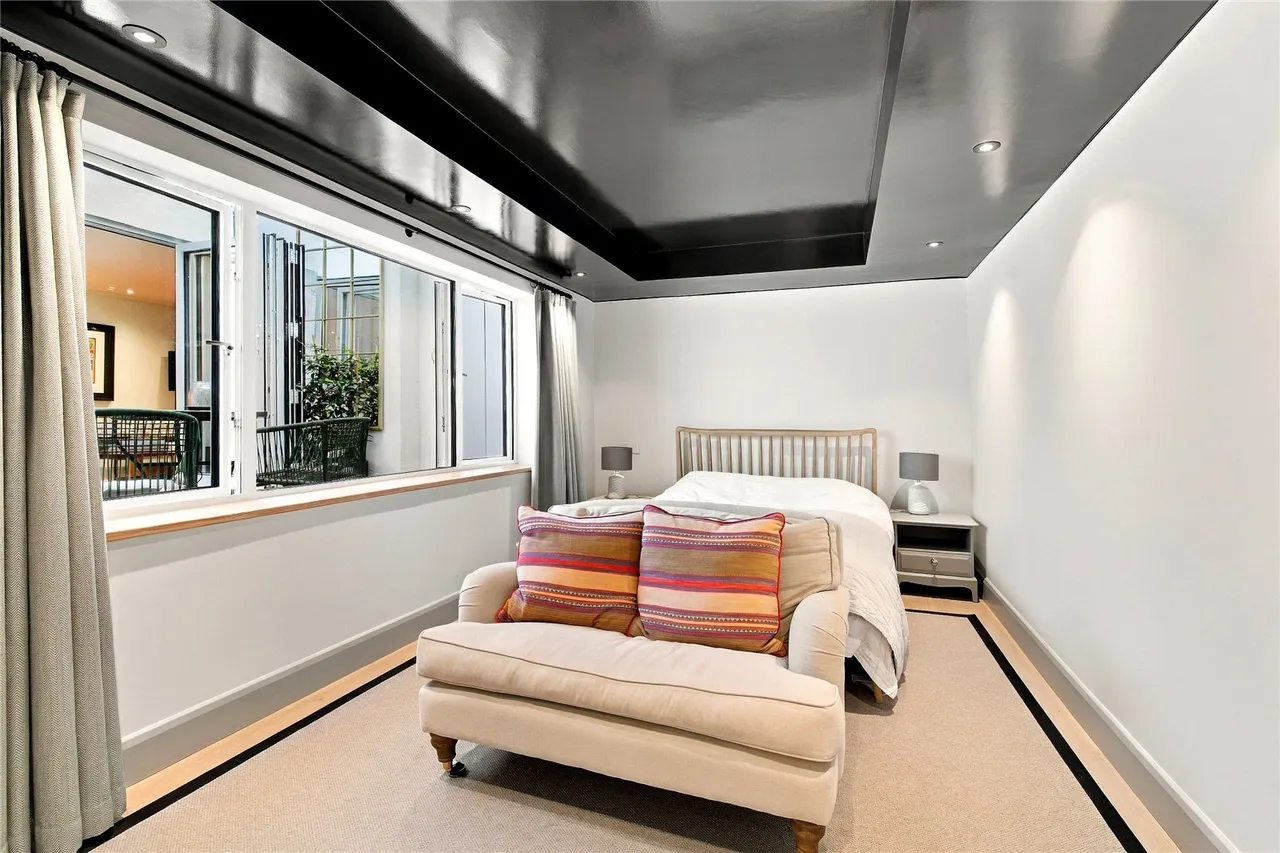 Fulham Road, London, SW10, photo 10