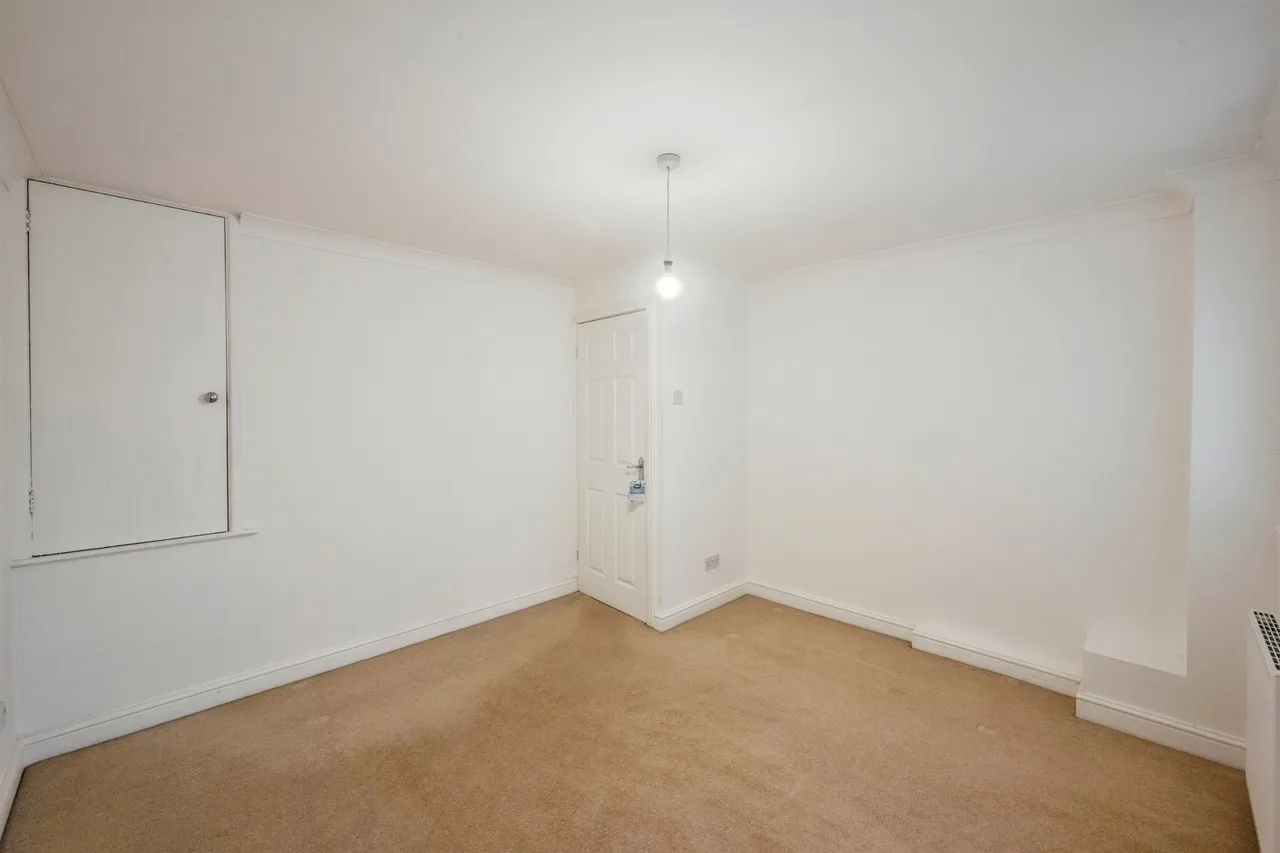 Pagnell Avenue, Thurnscoe, S63, photo 14