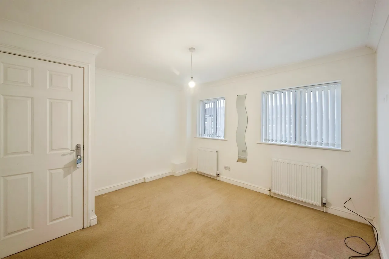 Pagnell Avenue, Thurnscoe, S63, photo 12