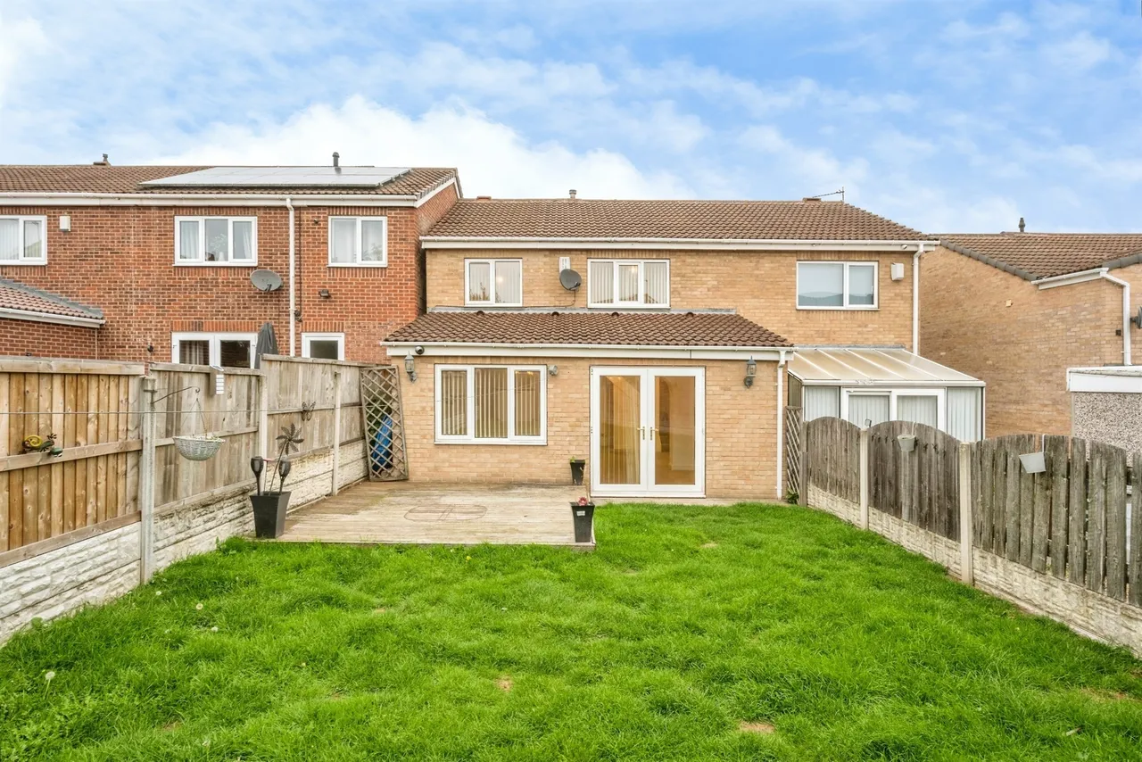 Pagnell Avenue, Thurnscoe, S63, photo 20
