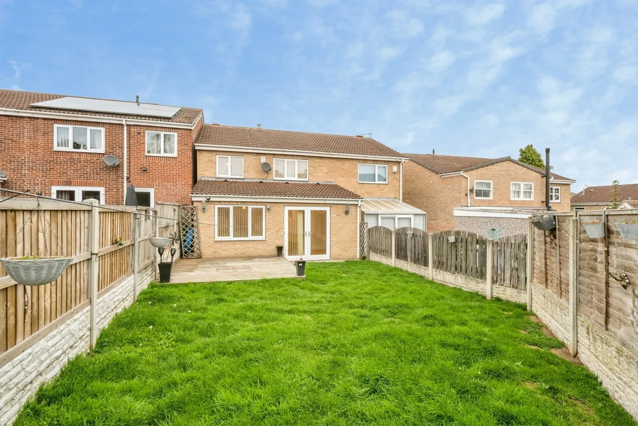 Pagnell Avenue, Thurnscoe, S63, photo 4