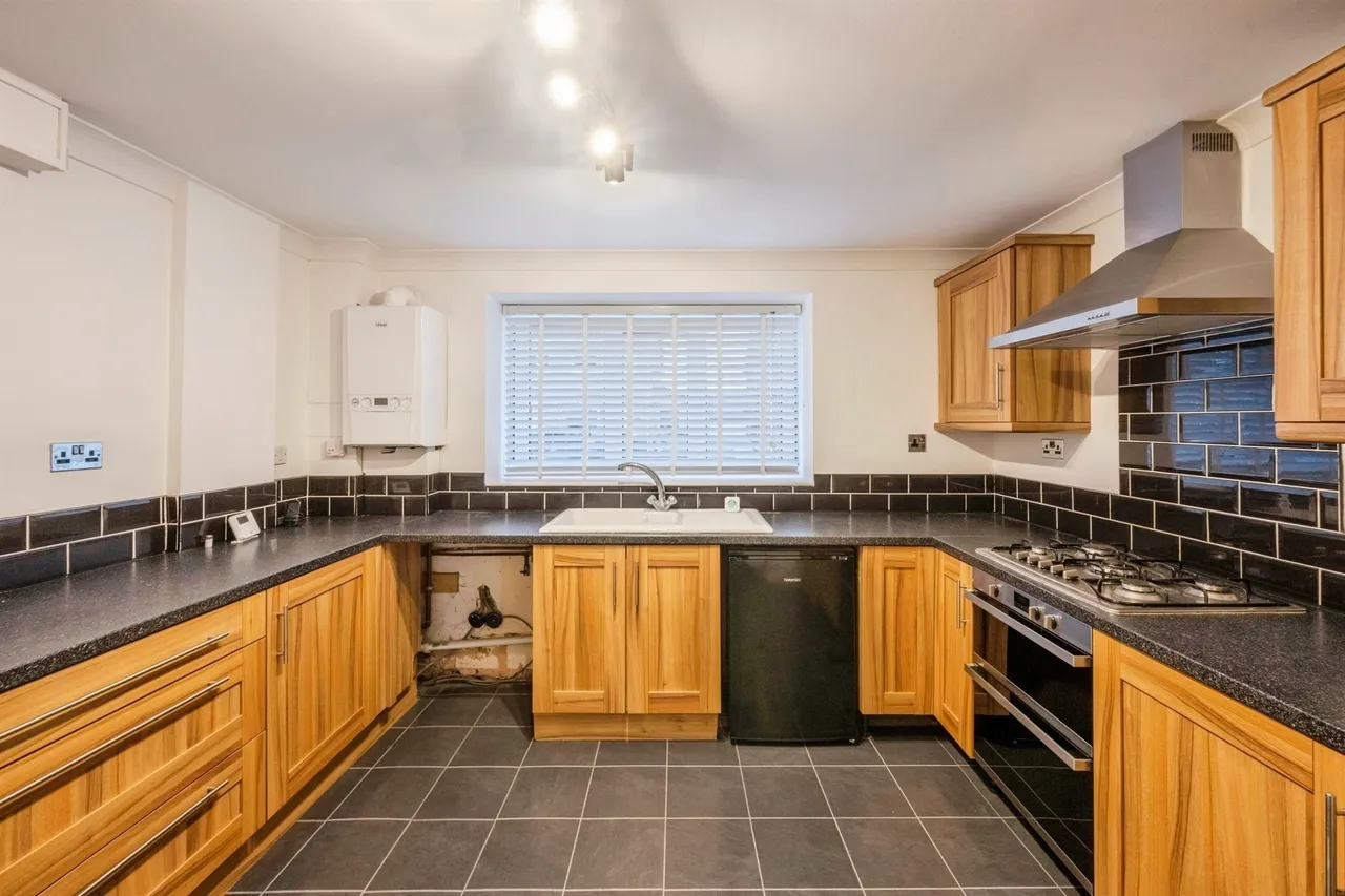 Pagnell Avenue, Thurnscoe, S63, photo 5