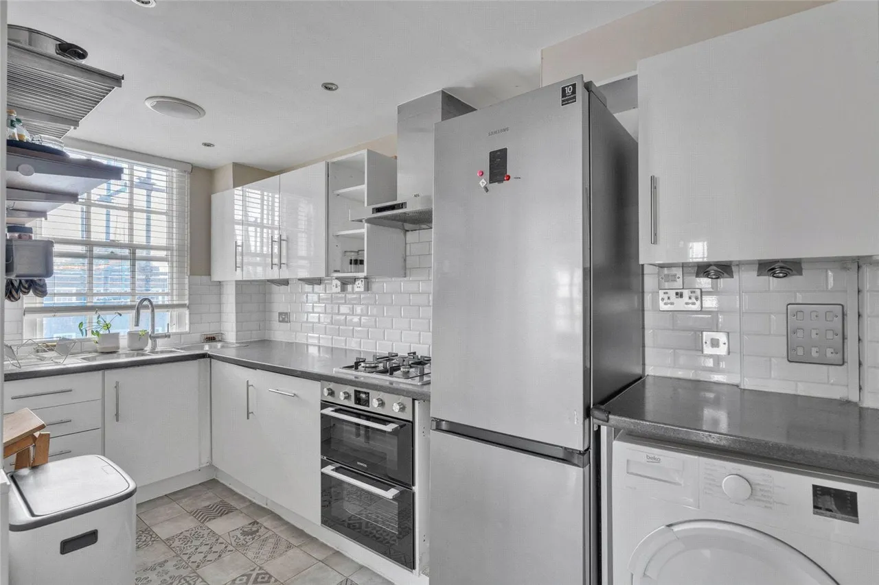 Eton College Road, Belsize Park, NW3, photo 4