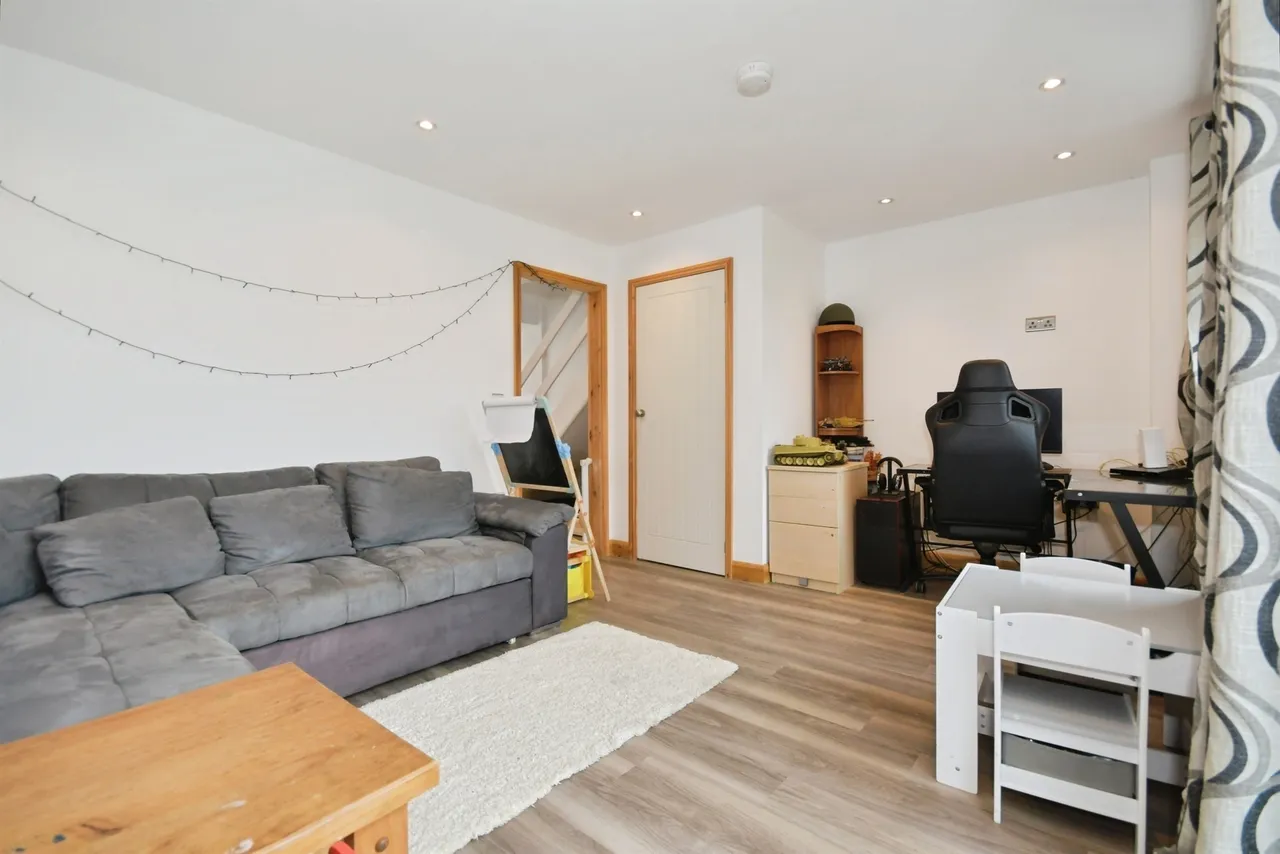 Hurst Rise, MATLOCK, photo 11