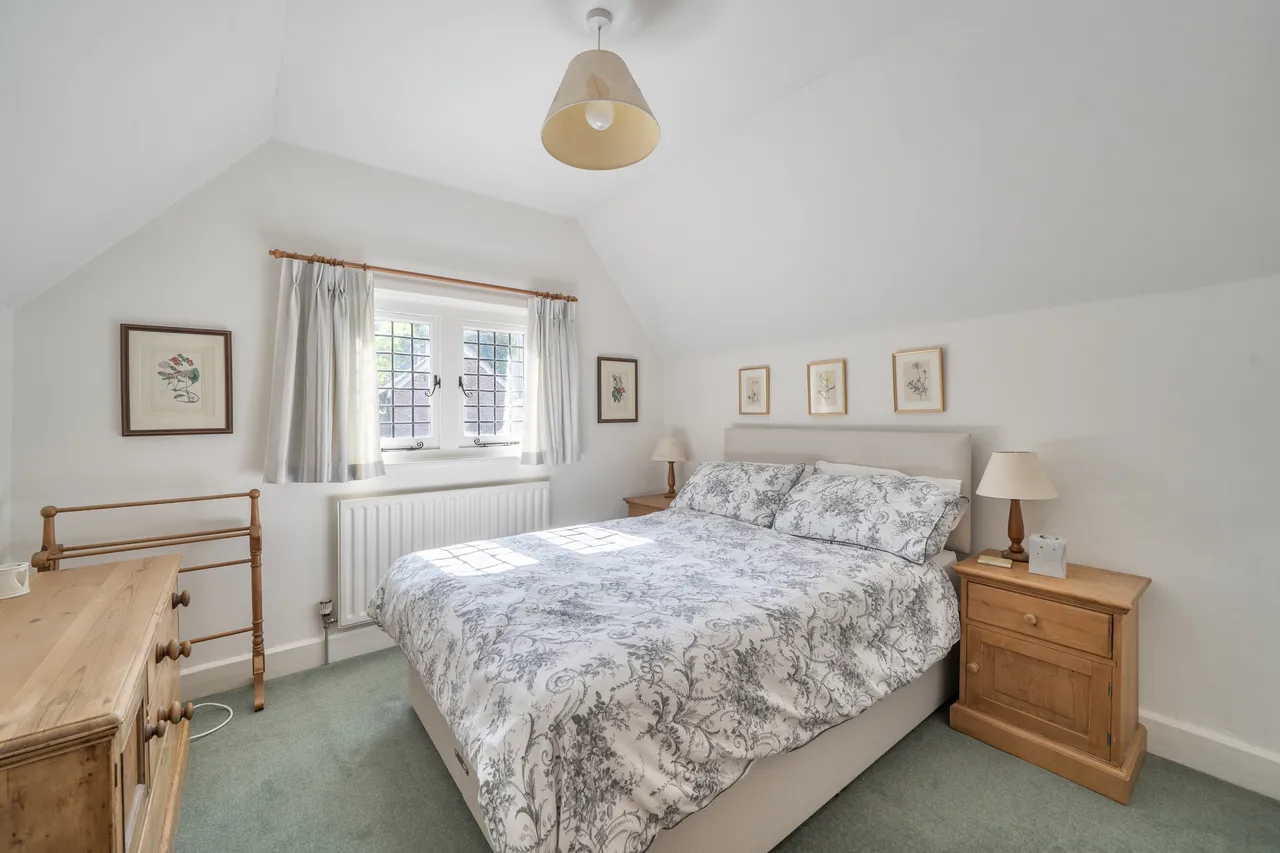 Woodman Lane, Sparsholt, SO21, photo 8