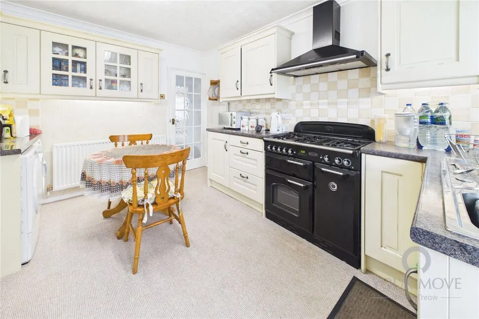Manor Road, Stanion, Northamptonshire, NN14, photo 7