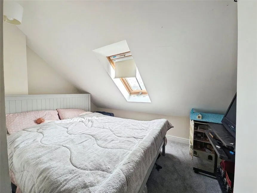 North Road, Queenborough, Kent, ME11, photo 8