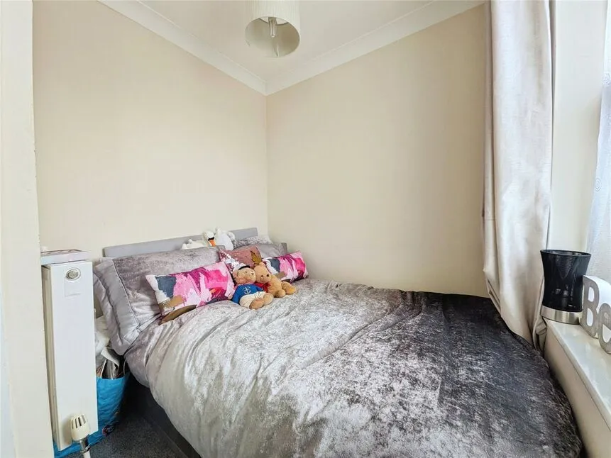 North Road, Queenborough, Kent, ME11, photo 11