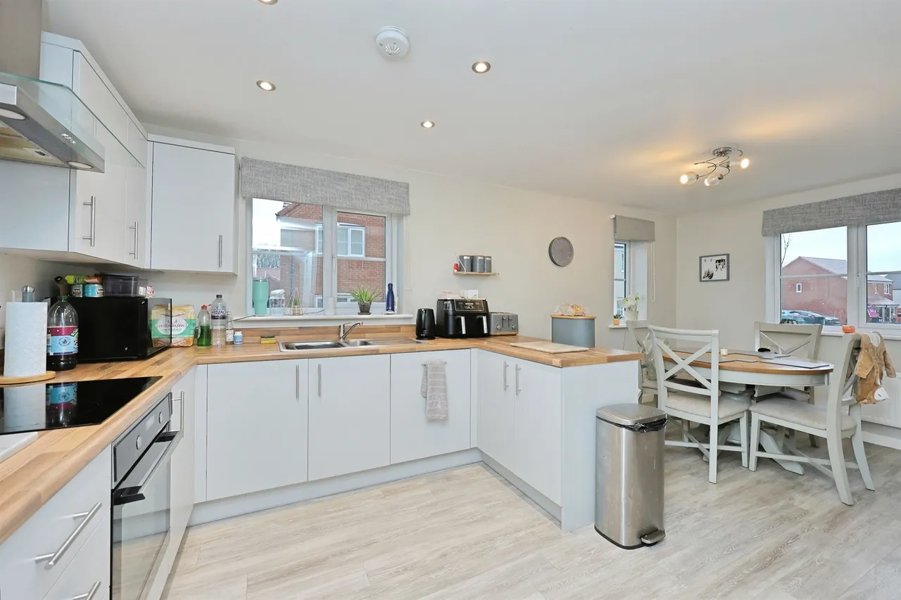 Lancaster Road, Swaffham, photo 9