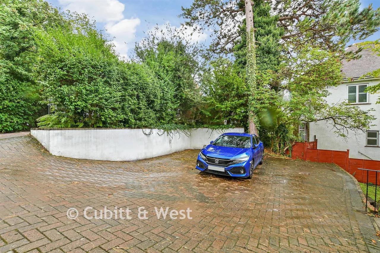 Downs Court Road, Purley, CR8, photo 2