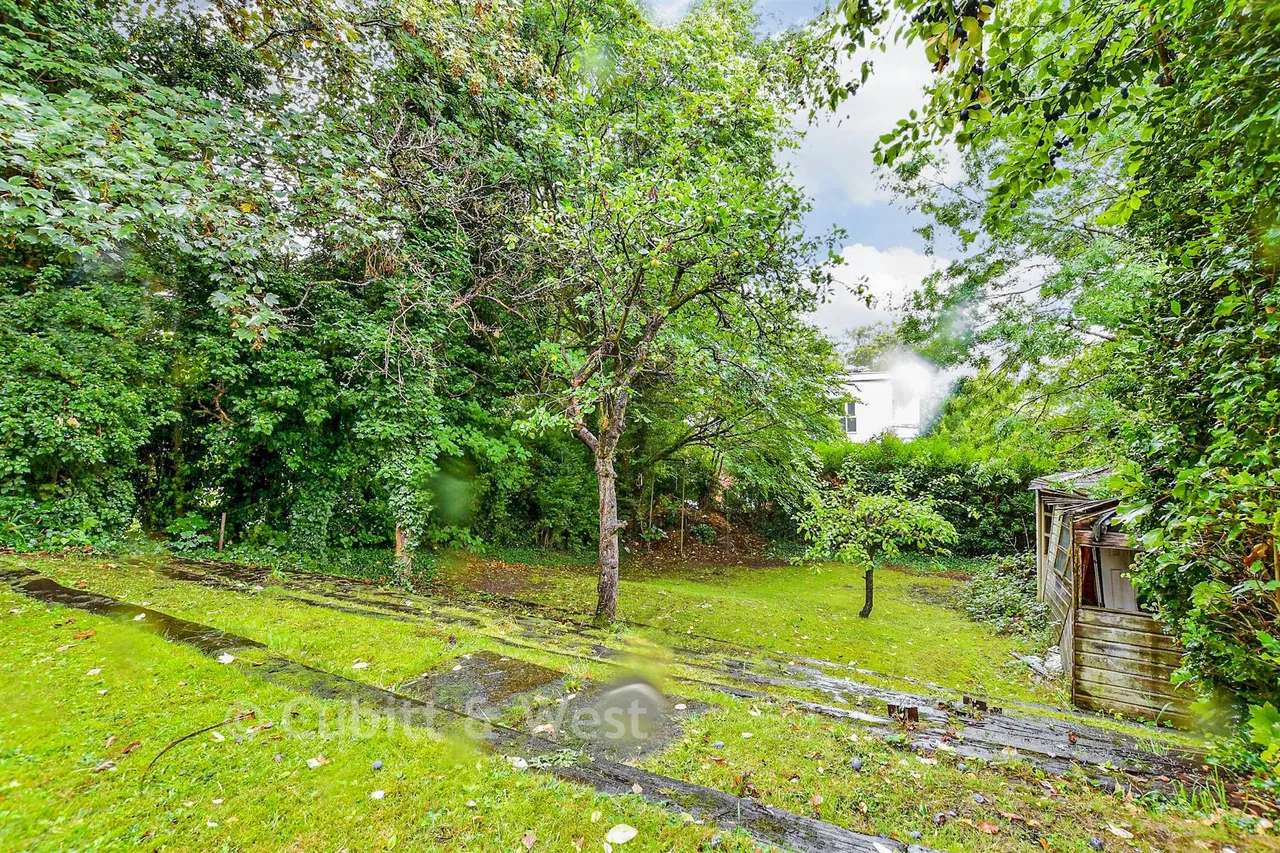 Downs Court Road, Purley, CR8, photo 3