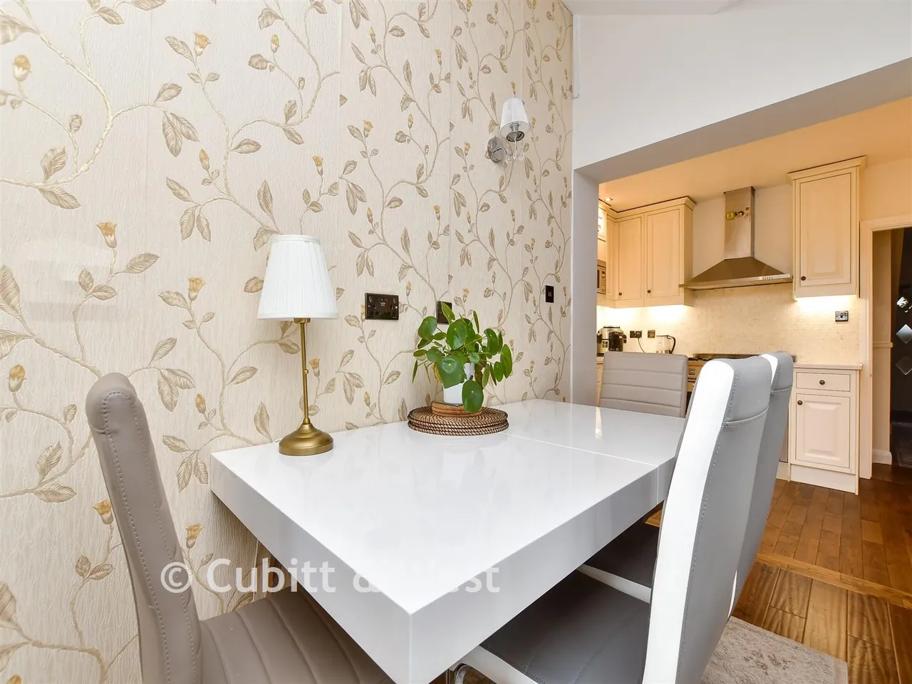 Downs Court Road, Purley, CR8, photo 8