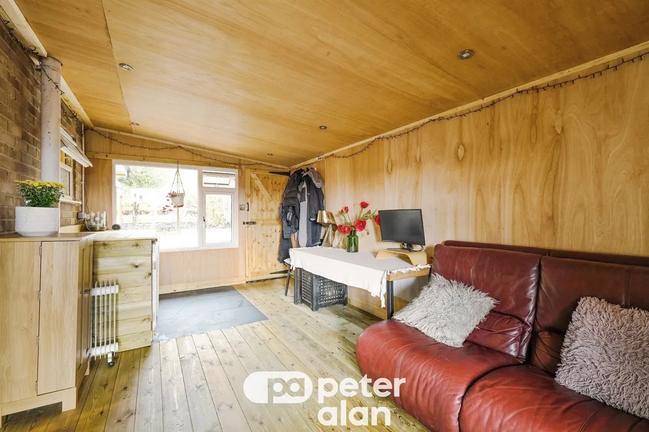 Hillcrest Road., Monmouth, NP25, photo 17
