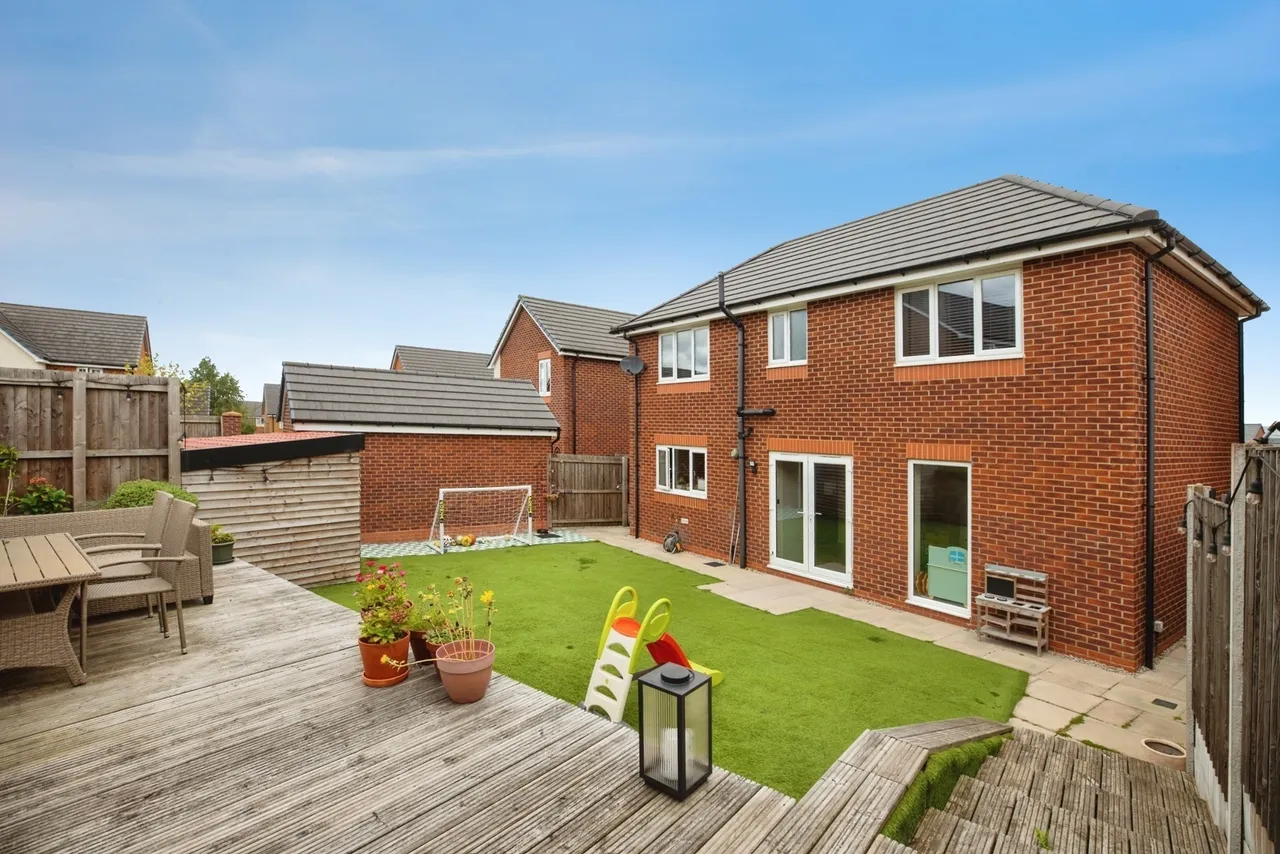 Loughrigg Drive, Middleton, M24, photo 27