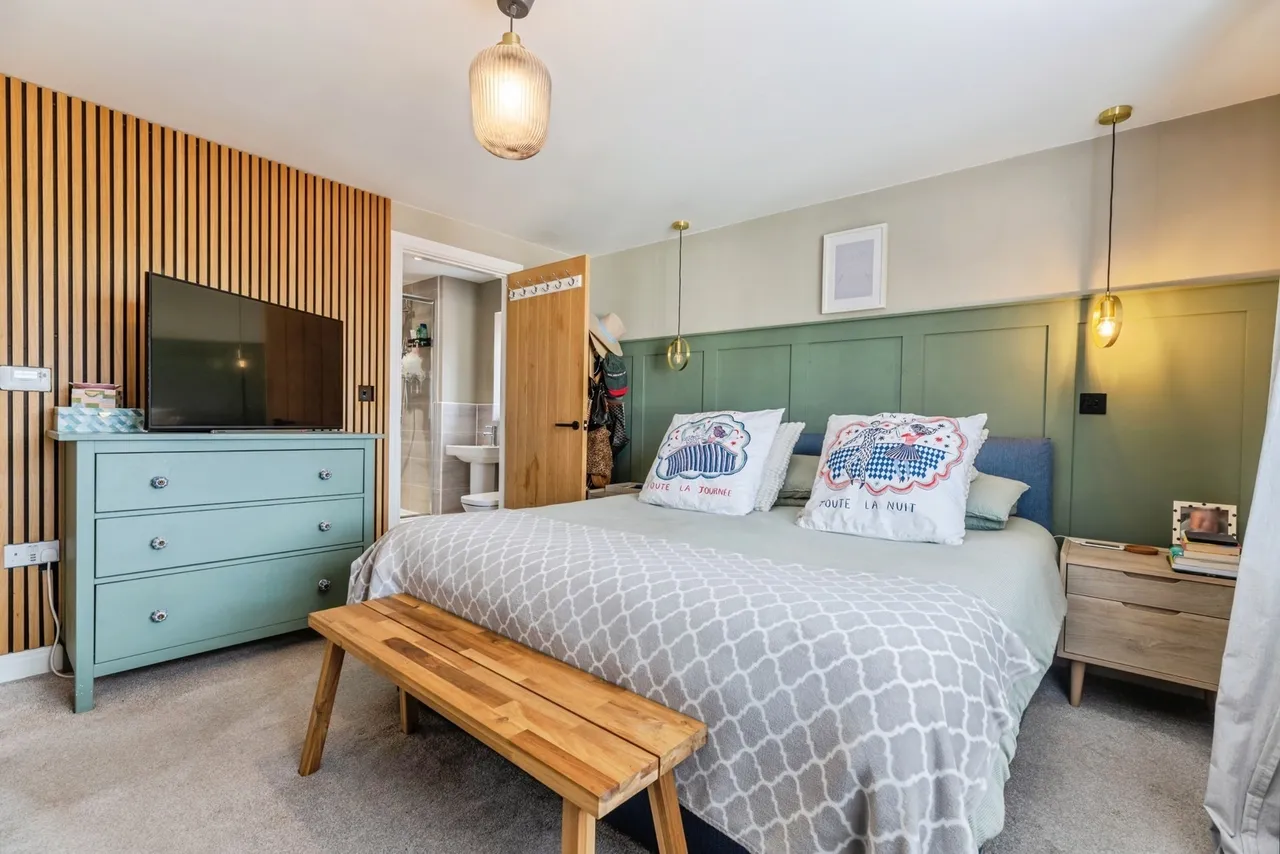 Loughrigg Drive, Middleton, M24, photo 13