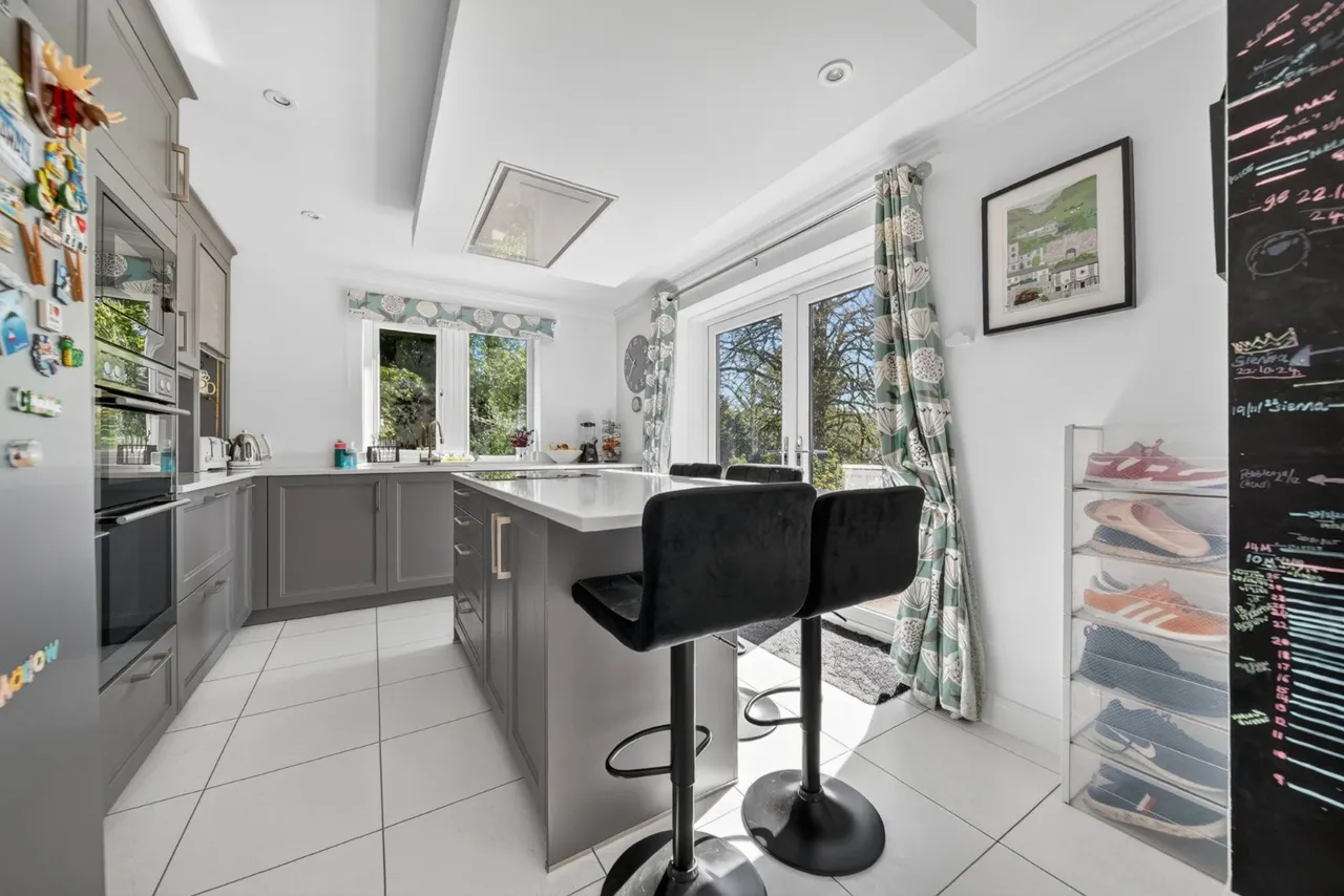 Old Road, Thornton in Craven, BD23, photo 4