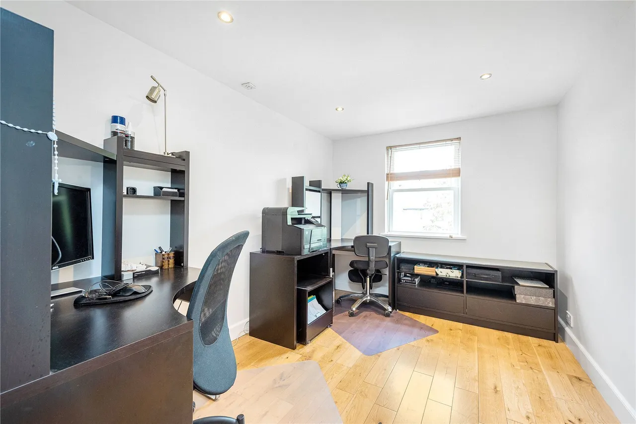 Colestown Street, London, SW11, photo 12