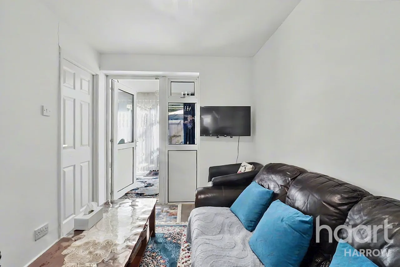 Robb Road, Stanmore, HA7, photo 6
