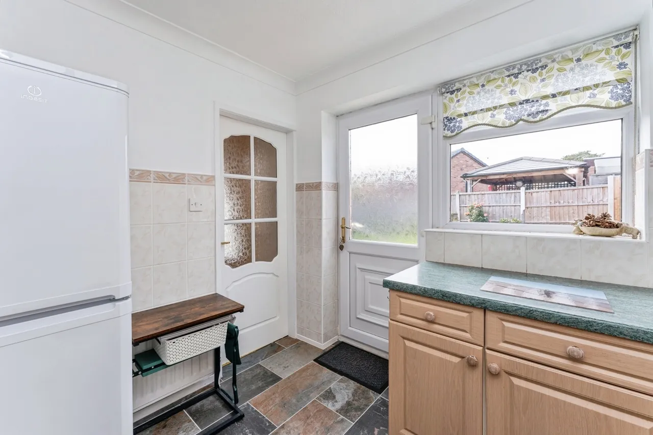 Woollam Drive, Ellesmere Port, CH66, photo 6