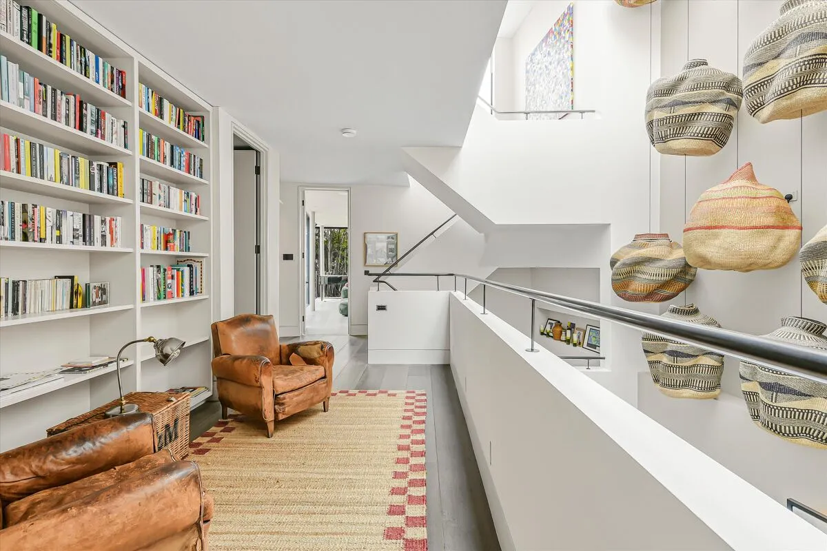 Millfield Lane, London, N6, photo 29