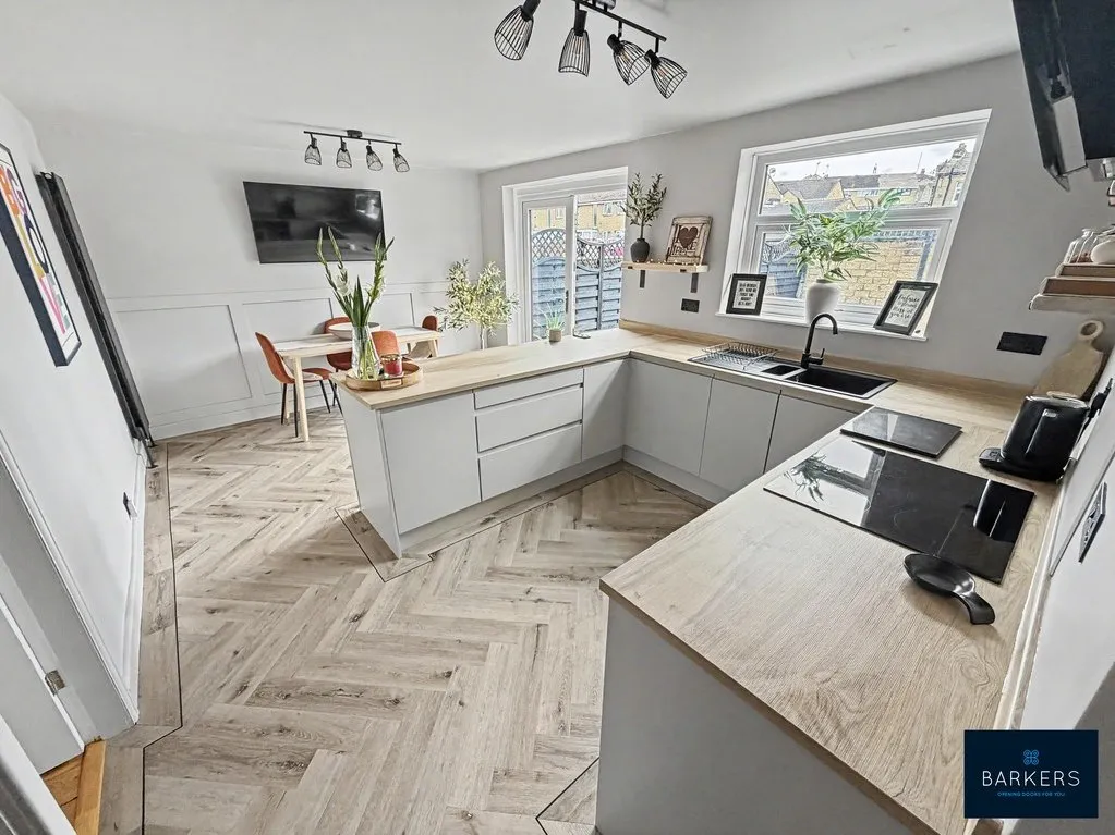 Teasel Close Oakenshaw, Bradford BD12 7DH, photo 3