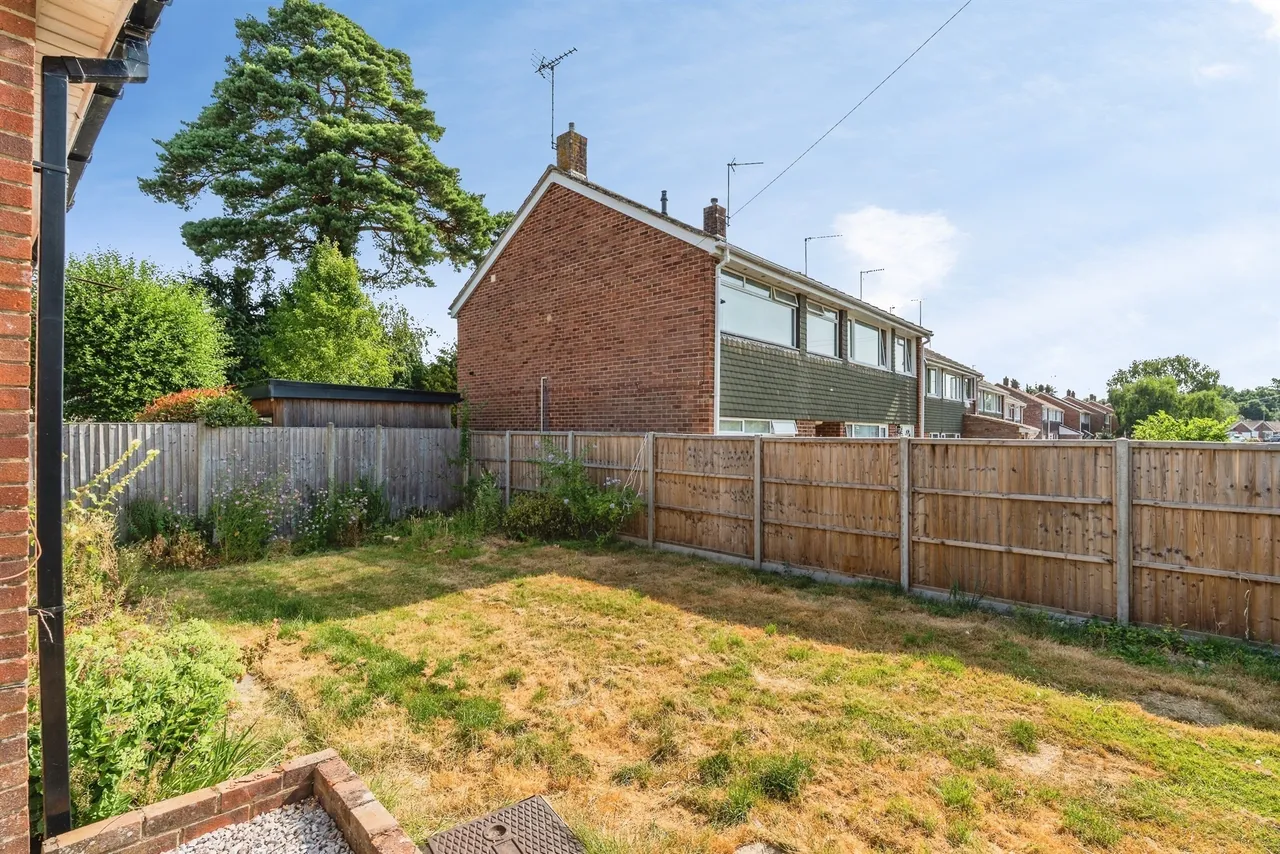 Willow Gardens, North Baddesley, SO52, photo 12