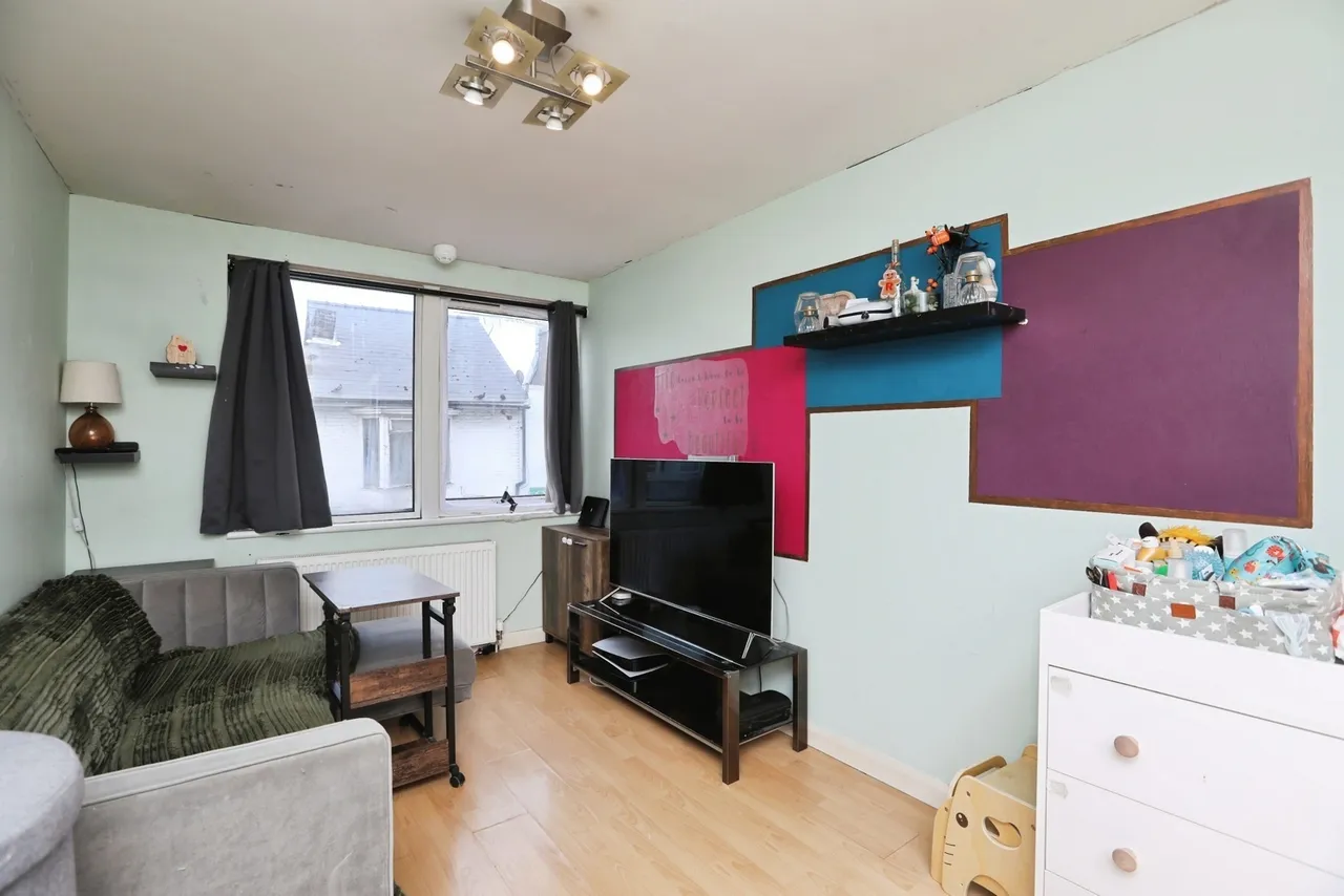 High Street, Sheerness, ME12, photo 4