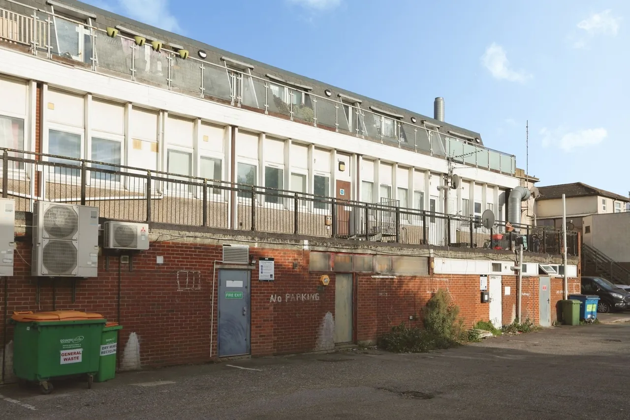 High Street, Sheerness, ME12, photo 2