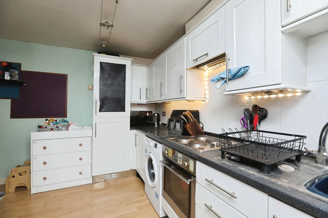 High Street, Sheerness, ME12, photo 9