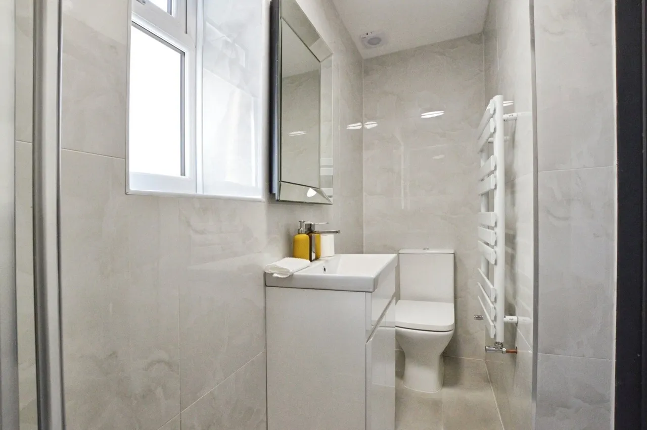 Park Lane, HORNCHURCH, Essex, RM11, photo 15