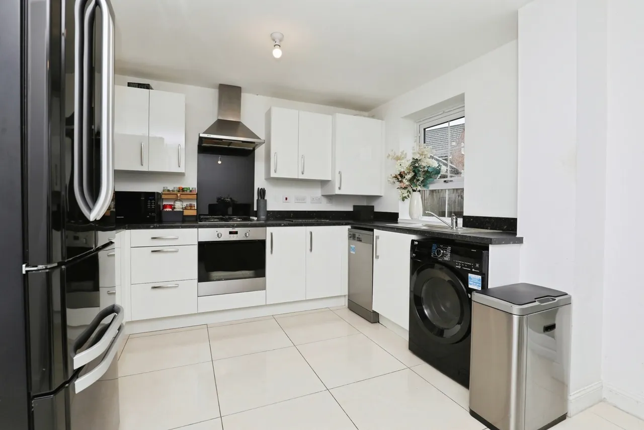 Thorn Tree Drive, Thornton, L23, photo 7
