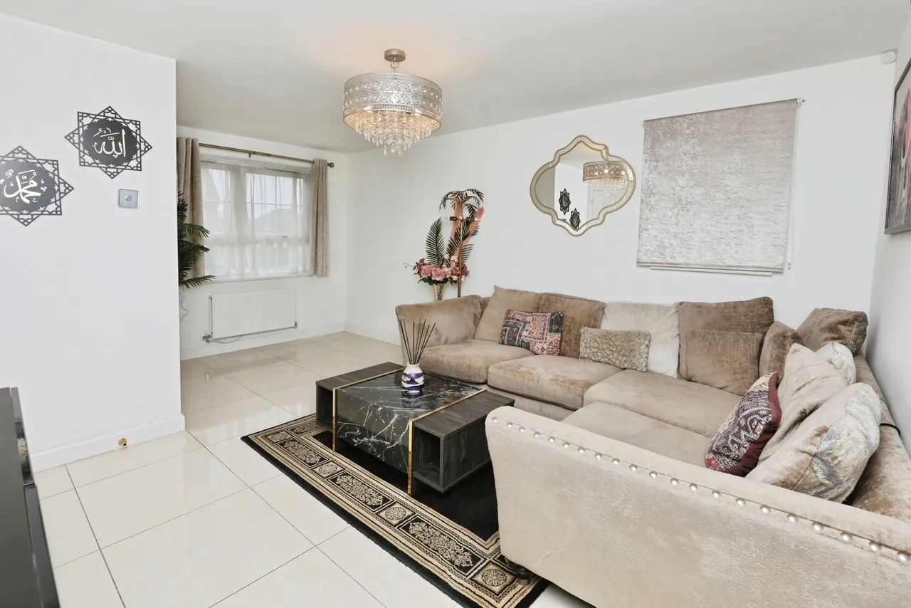 Thorn Tree Drive, Thornton, L23, photo 6