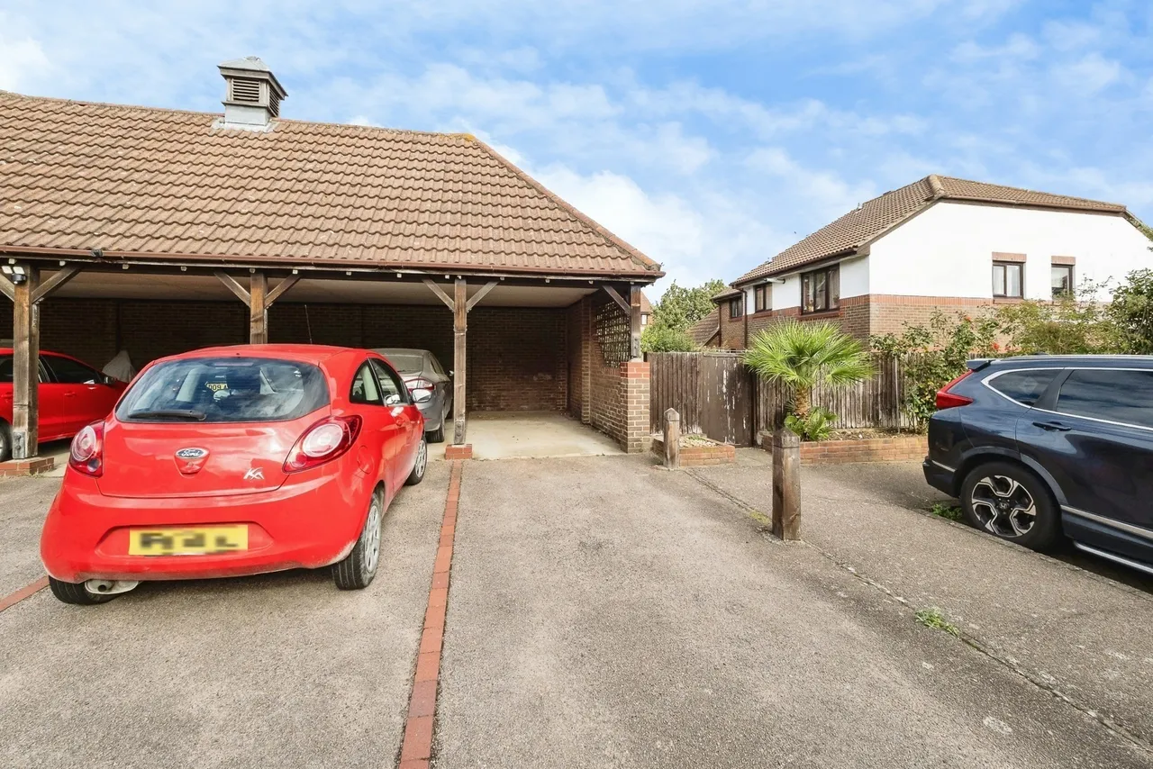 Cartel Close, Purfleet-on-Thames, RM19, photo 14