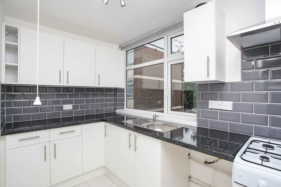 2 bed flat to rent — Culworth Court, Coventry, CV6