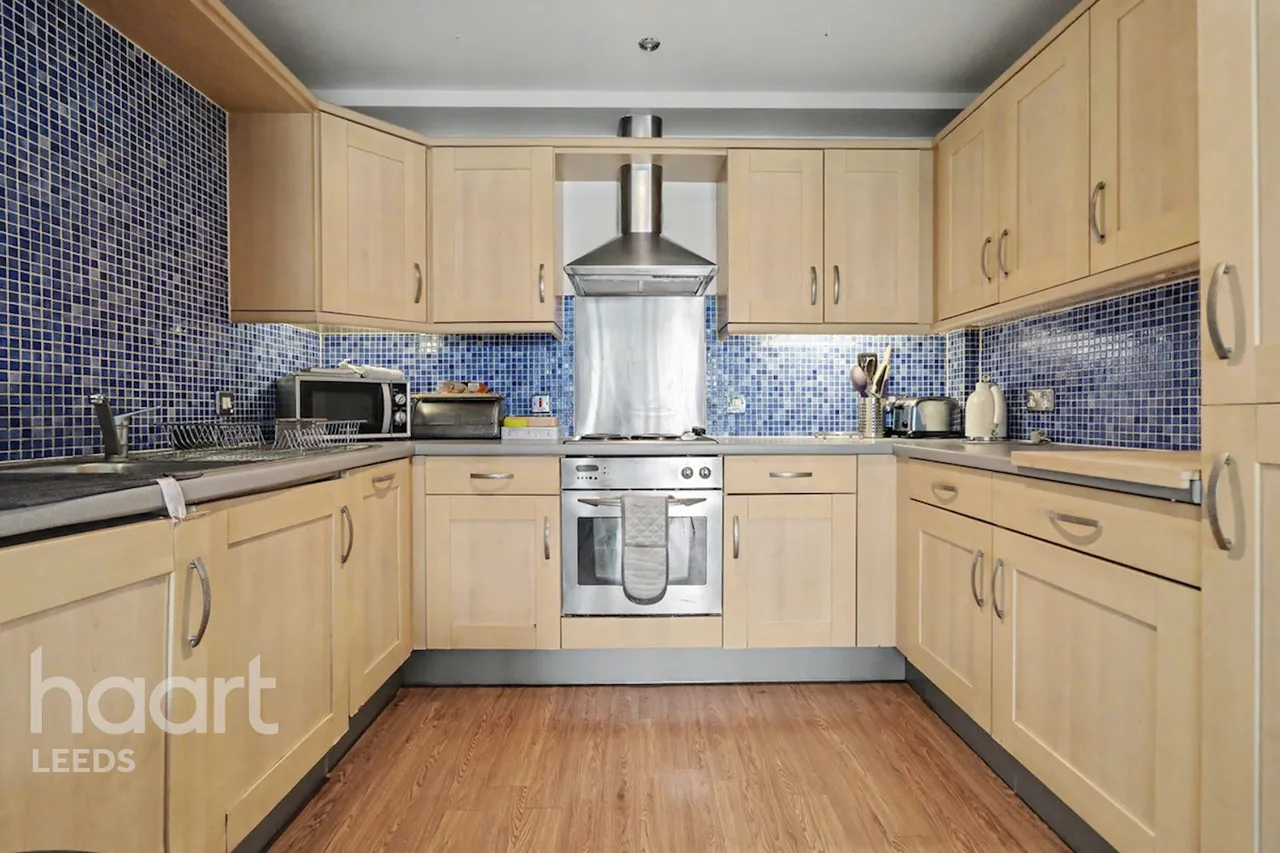 Whitehall Quay, Leeds, LS1, photo 2