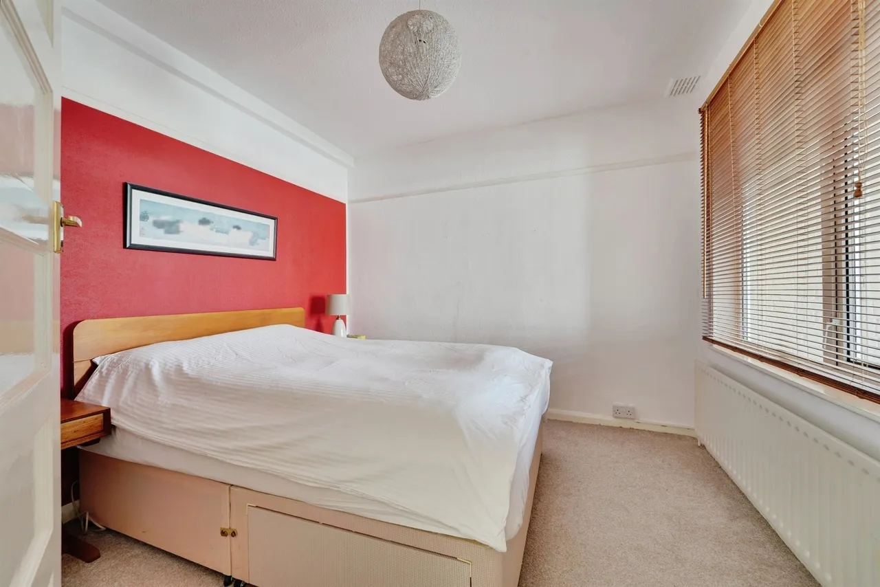 Queensway, Bletchley, MK2, photo 6