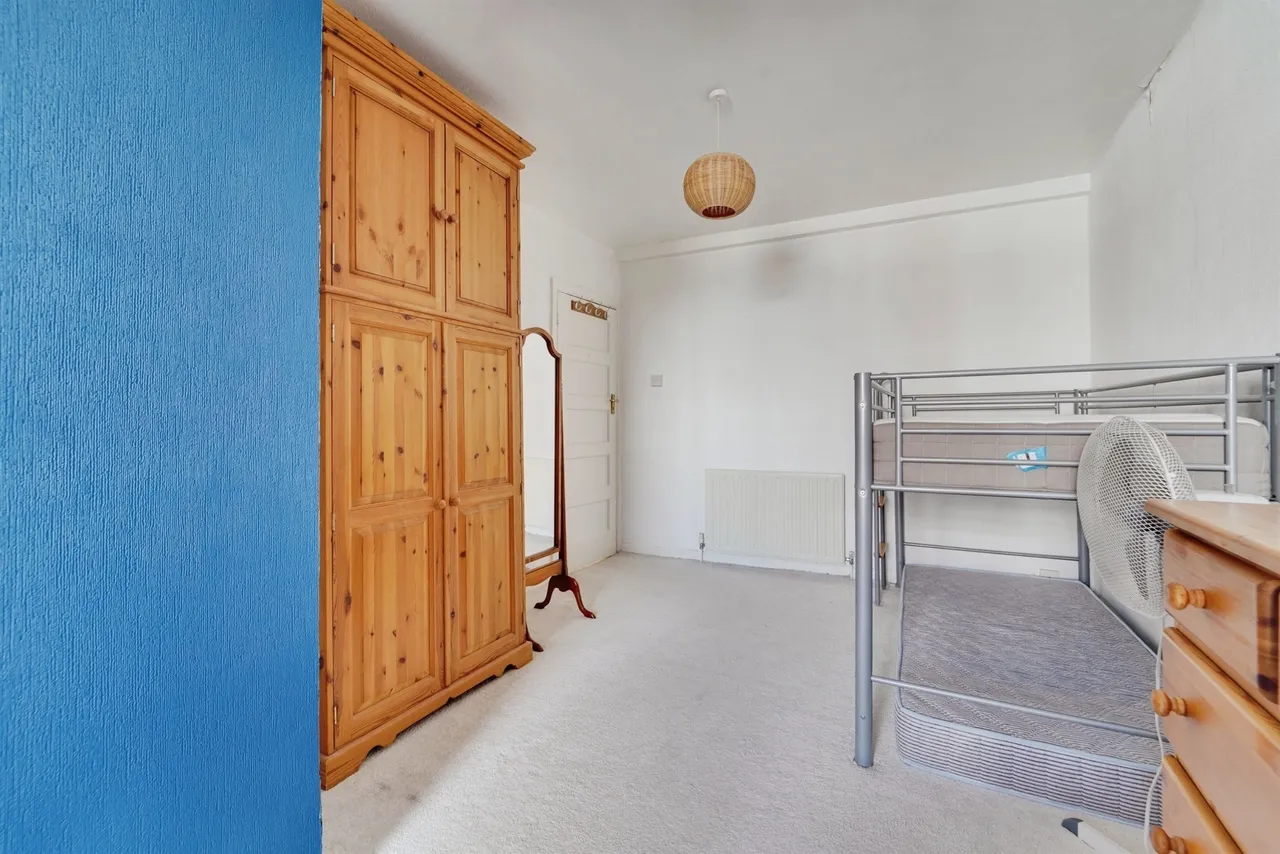 Queensway, Bletchley, MK2, photo 9