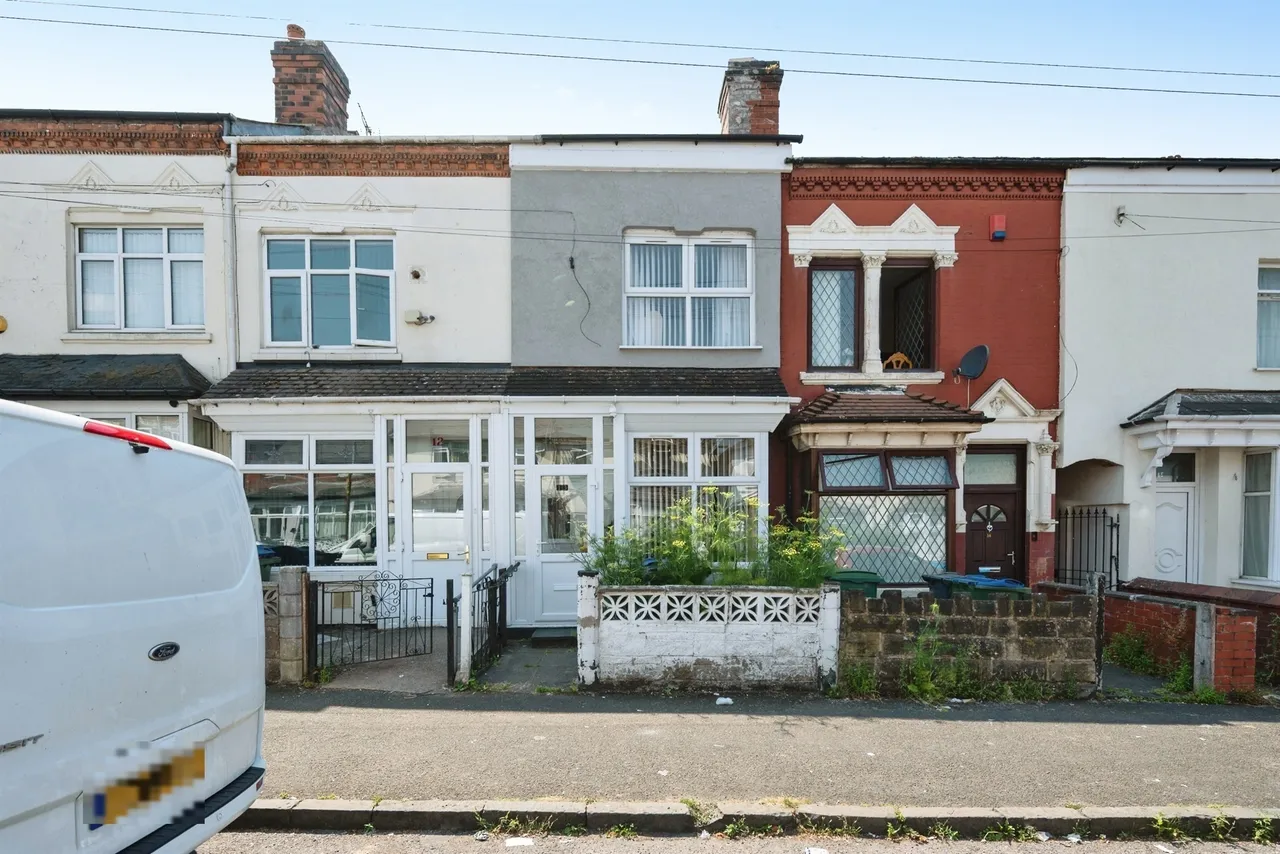 3 bed house for sale — Lonsdale Road, Smethwick