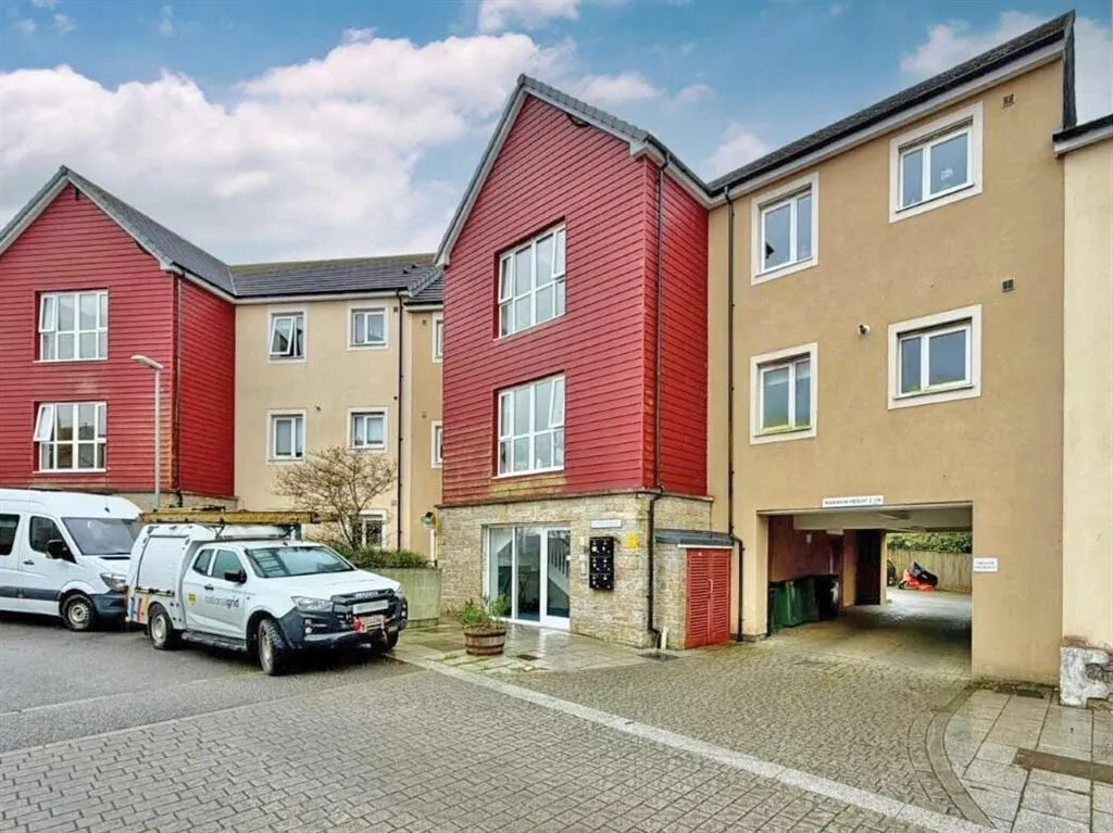 2 bed flat for sale, Nicholas Holman Road, Camborne, TR14