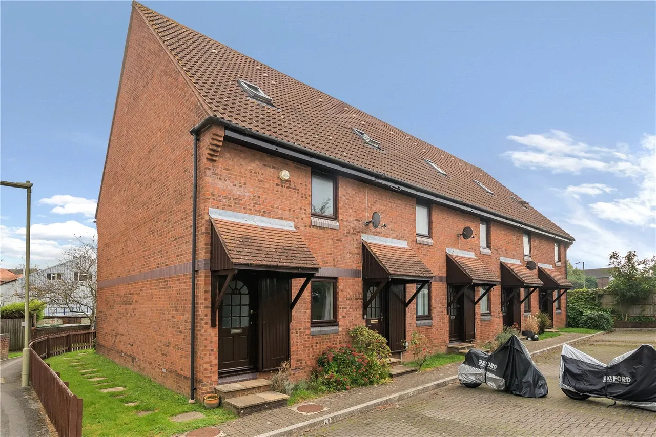 Meon Close, Petersfield, GU32, photo 17