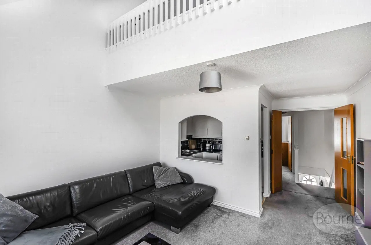 Meon Close, Petersfield, GU32, photo 2