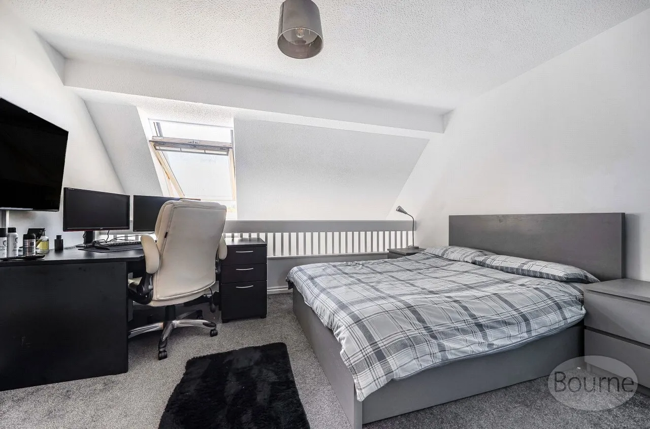 Meon Close, Petersfield, GU32, photo 6