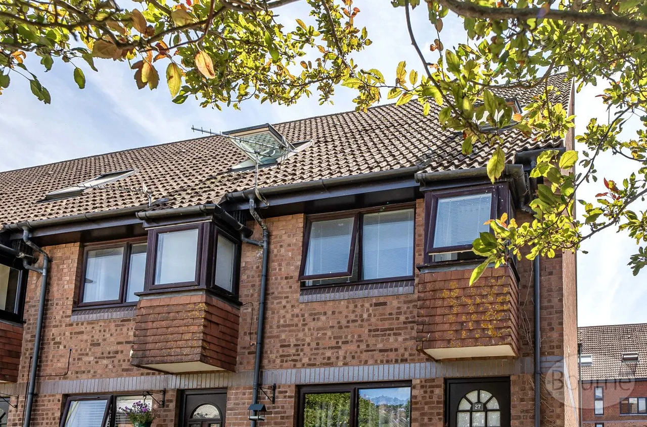 Meon Close, Petersfield, GU32, photo 13
