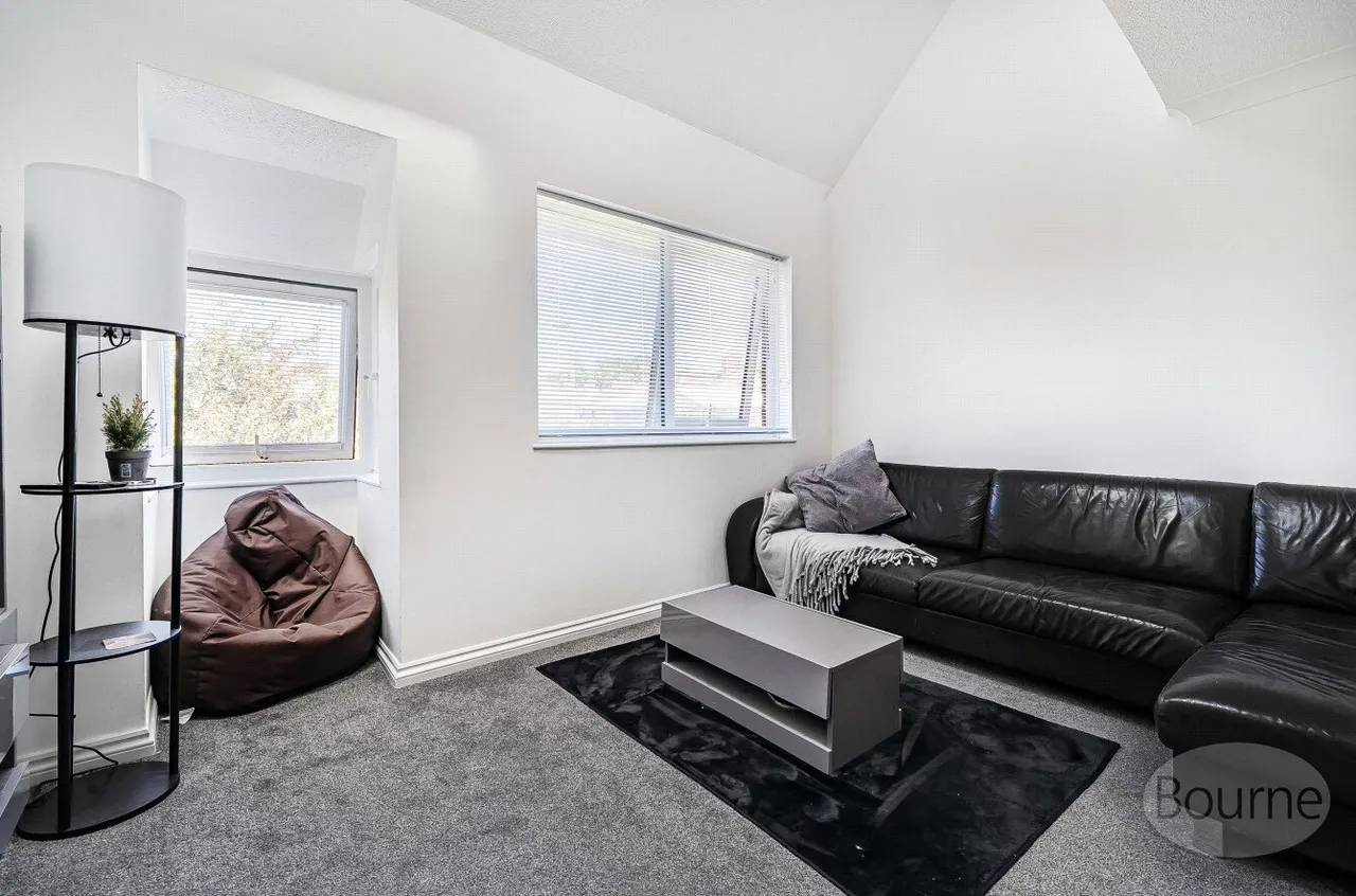 Meon Close, Petersfield, GU32, photo 5