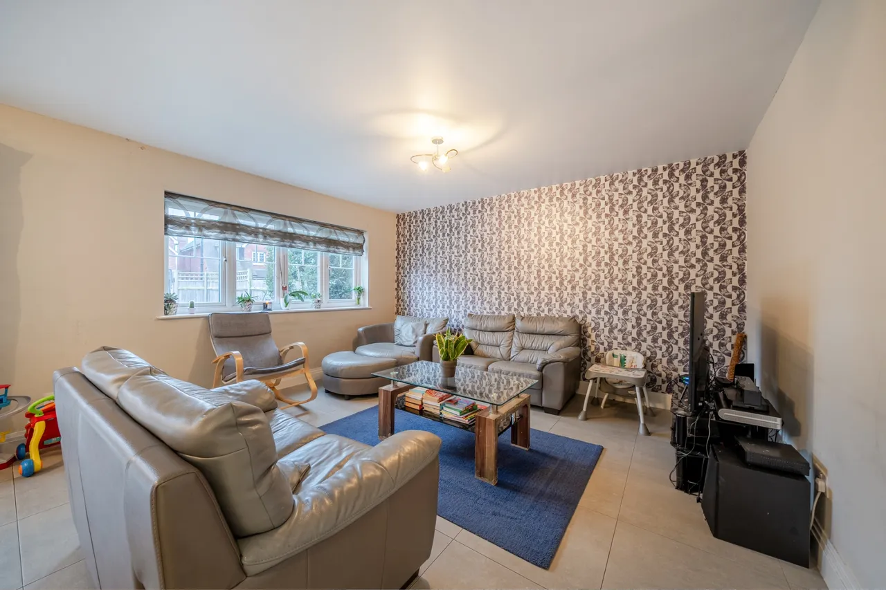 Norwood Road, Southall, UB2, photo 2