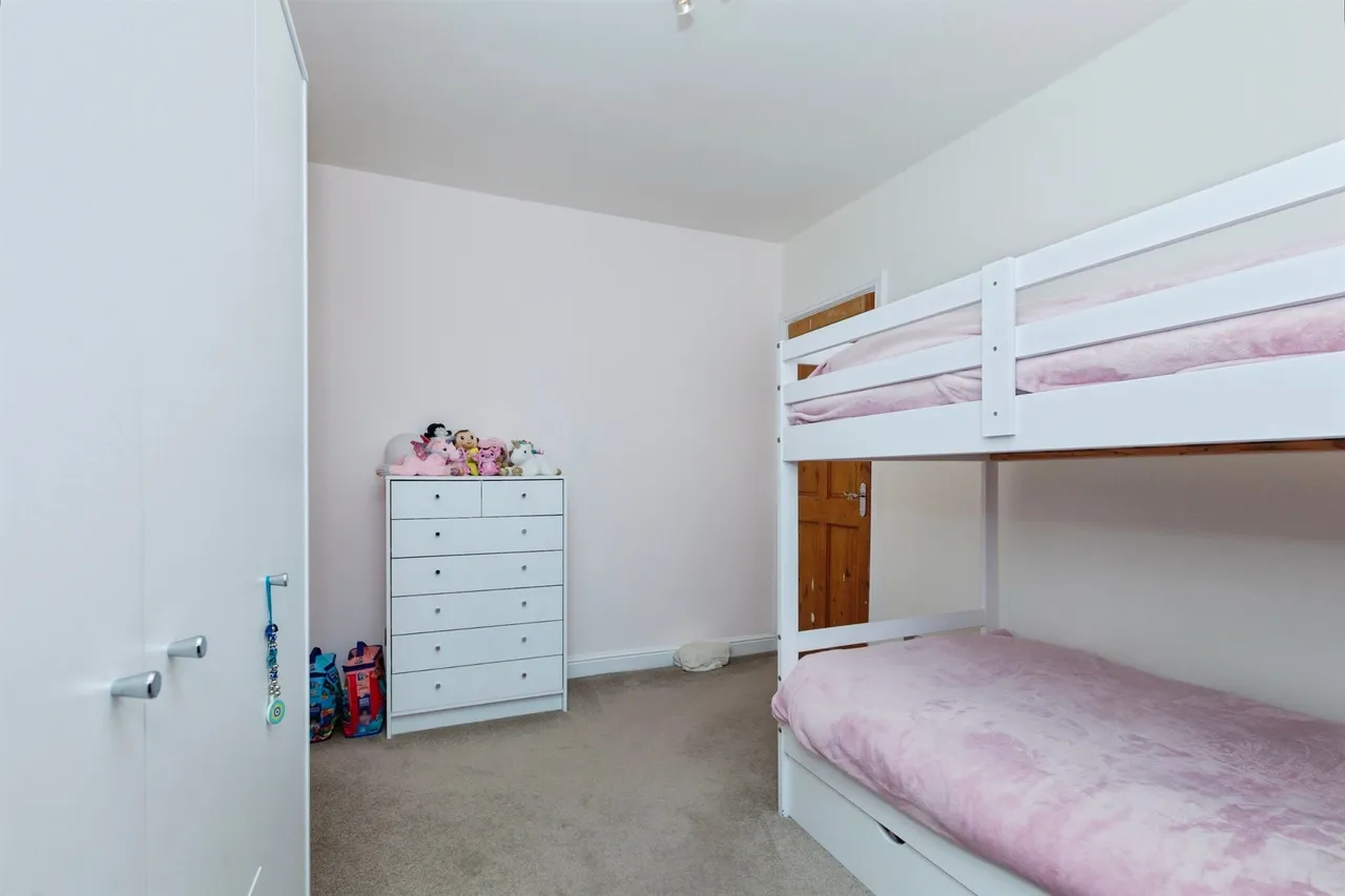 Northfield Avenue, Wigston, LE18, photo 15