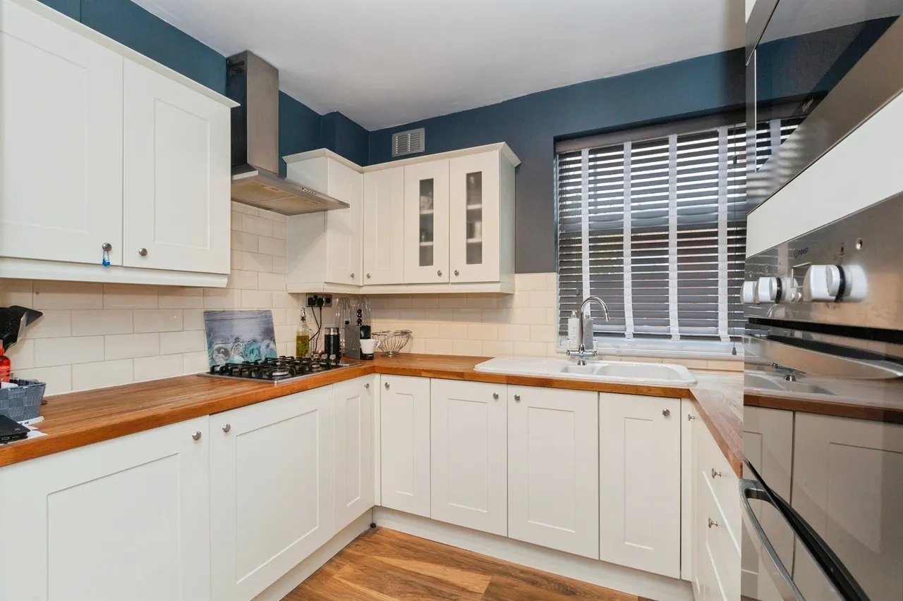 Northfield Avenue, Wigston, LE18, photo 10
